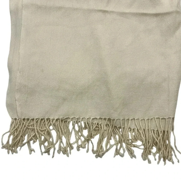 Frangi TieRack 100% Wool Scarf,‎ 28” x 74” - Picture 4 of 6